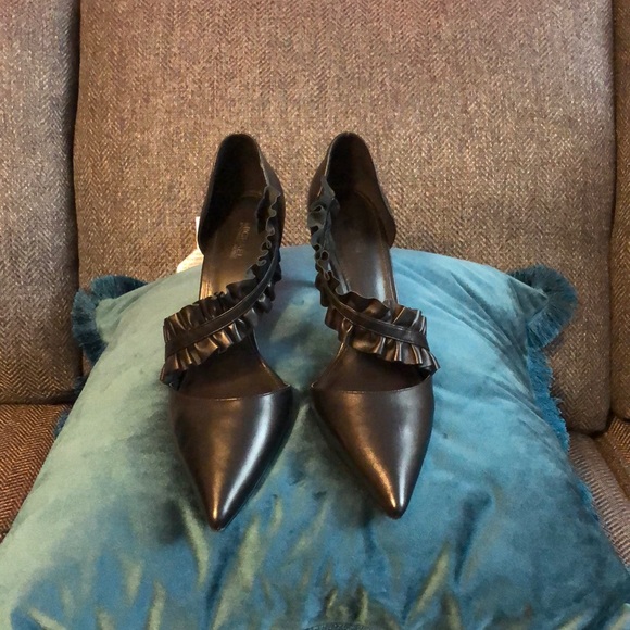 Michael Kors heels - Picture 2 of 8